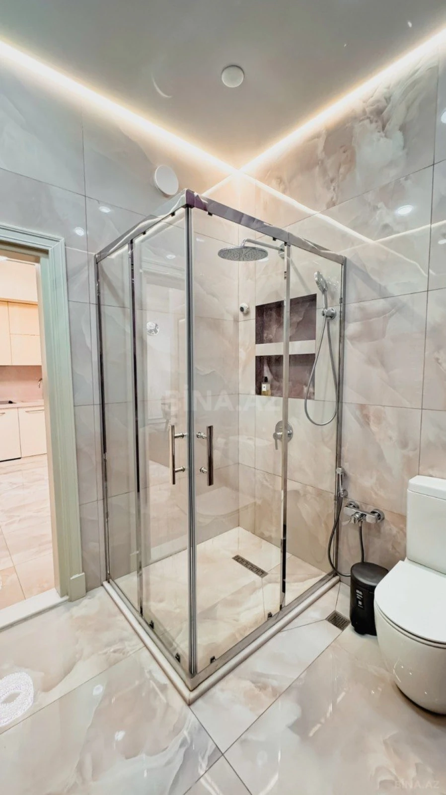 Kirayə verilir 2 otaqlı mənzil 85 m²