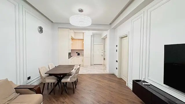Kirayə verilir 2 otaqlı mənzil 85 m²