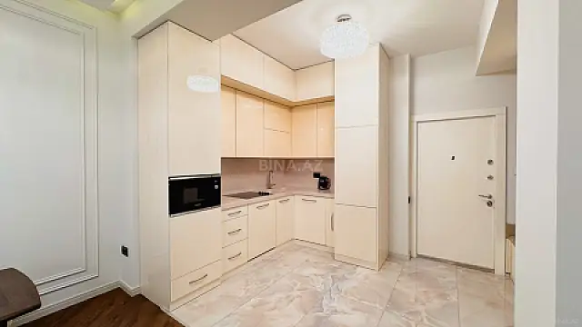 Kirayə verilir 2 otaqlı mənzil 85 m²