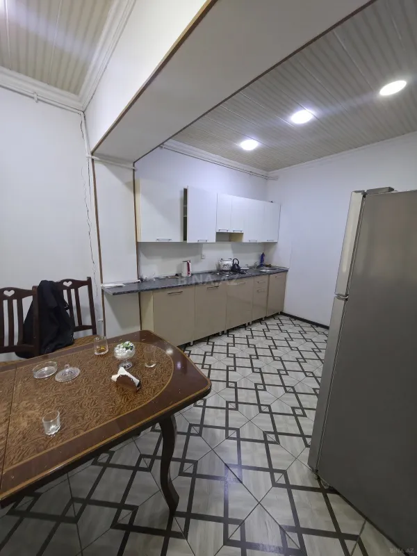 Satılır 3 otaqlı mənzil 110 m²