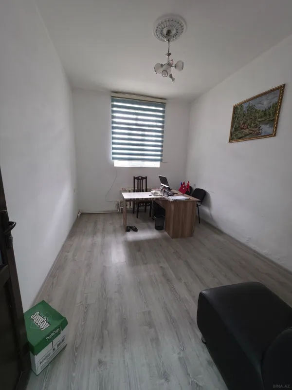 Satılır 3 otaqlı mənzil 110 m²