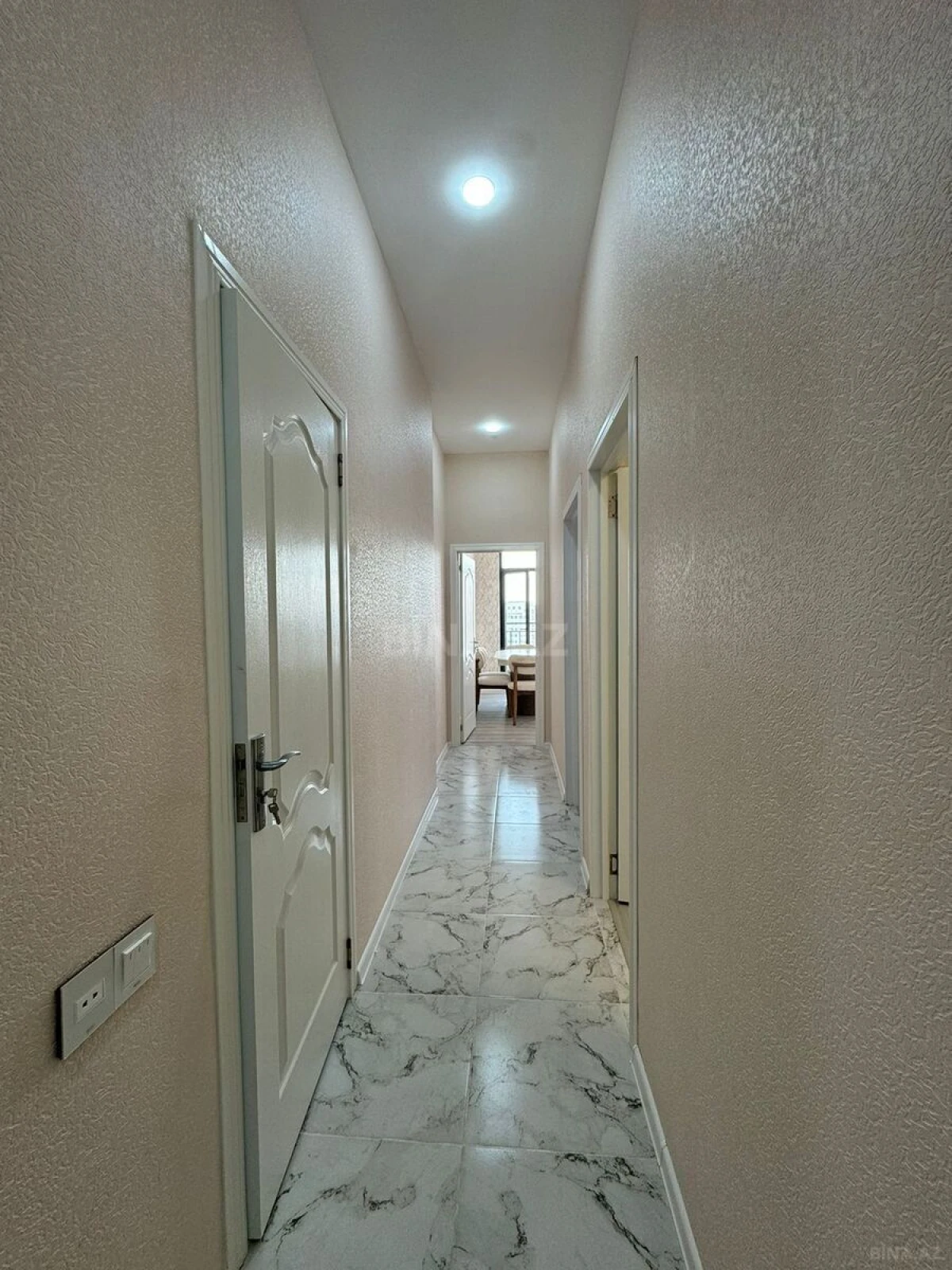 Kirayə verilir 2 otaqlı mənzil 70 m²