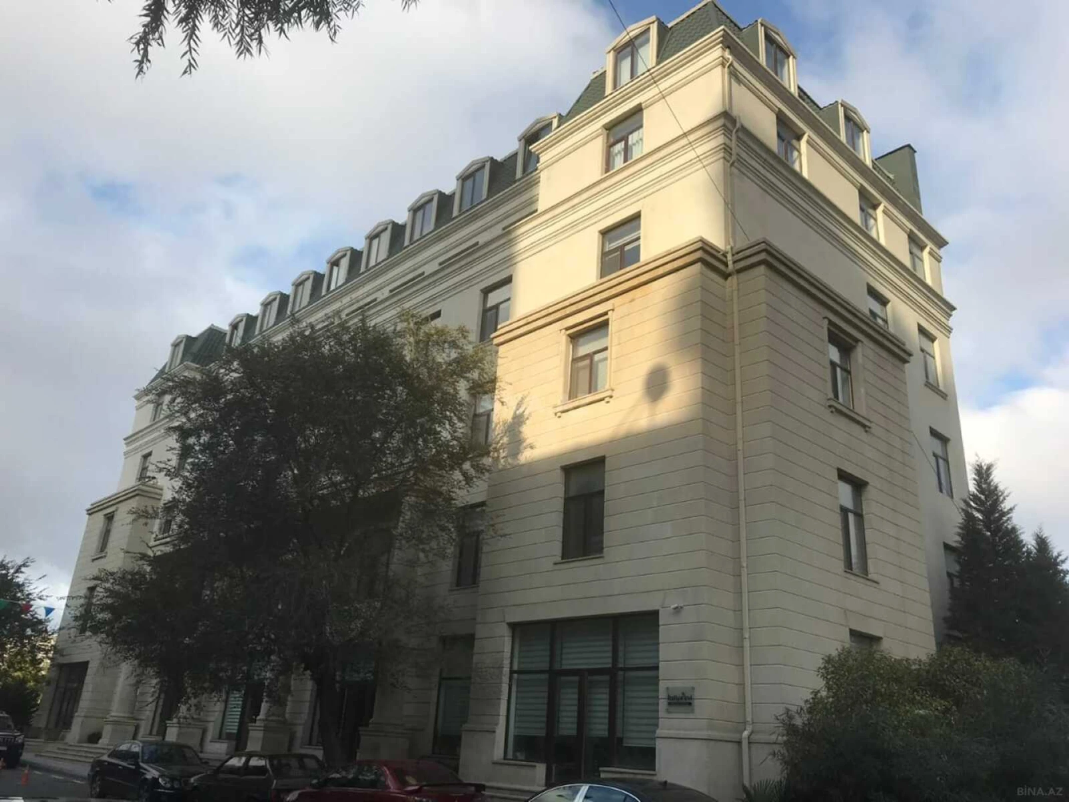 Kirayə verilir 7 otaqlı ofis 250 m²