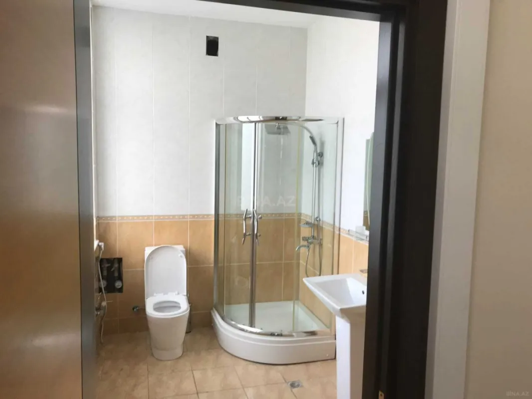 Kirayə verilir 7 otaqlı ofis 250 m²