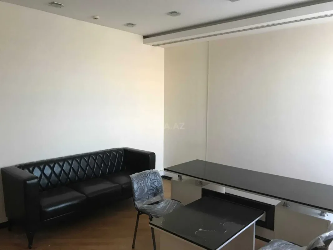 Kirayə verilir 7 otaqlı ofis 250 m²