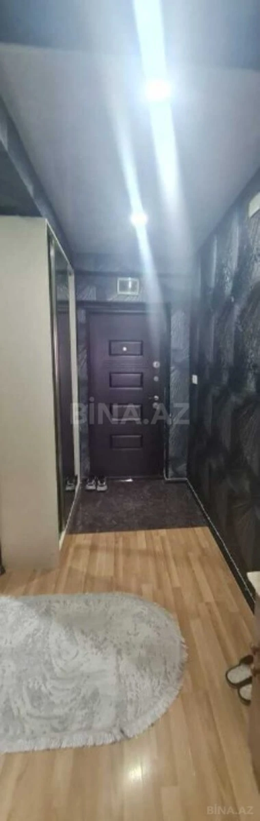 Satılır 2 otaqlı mənzil 67 m²