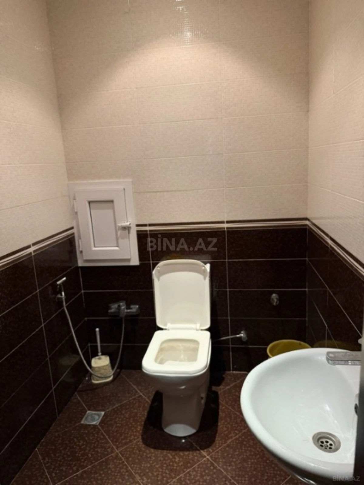 Kirayə verilir 2 otaqlı mənzil 98 m²