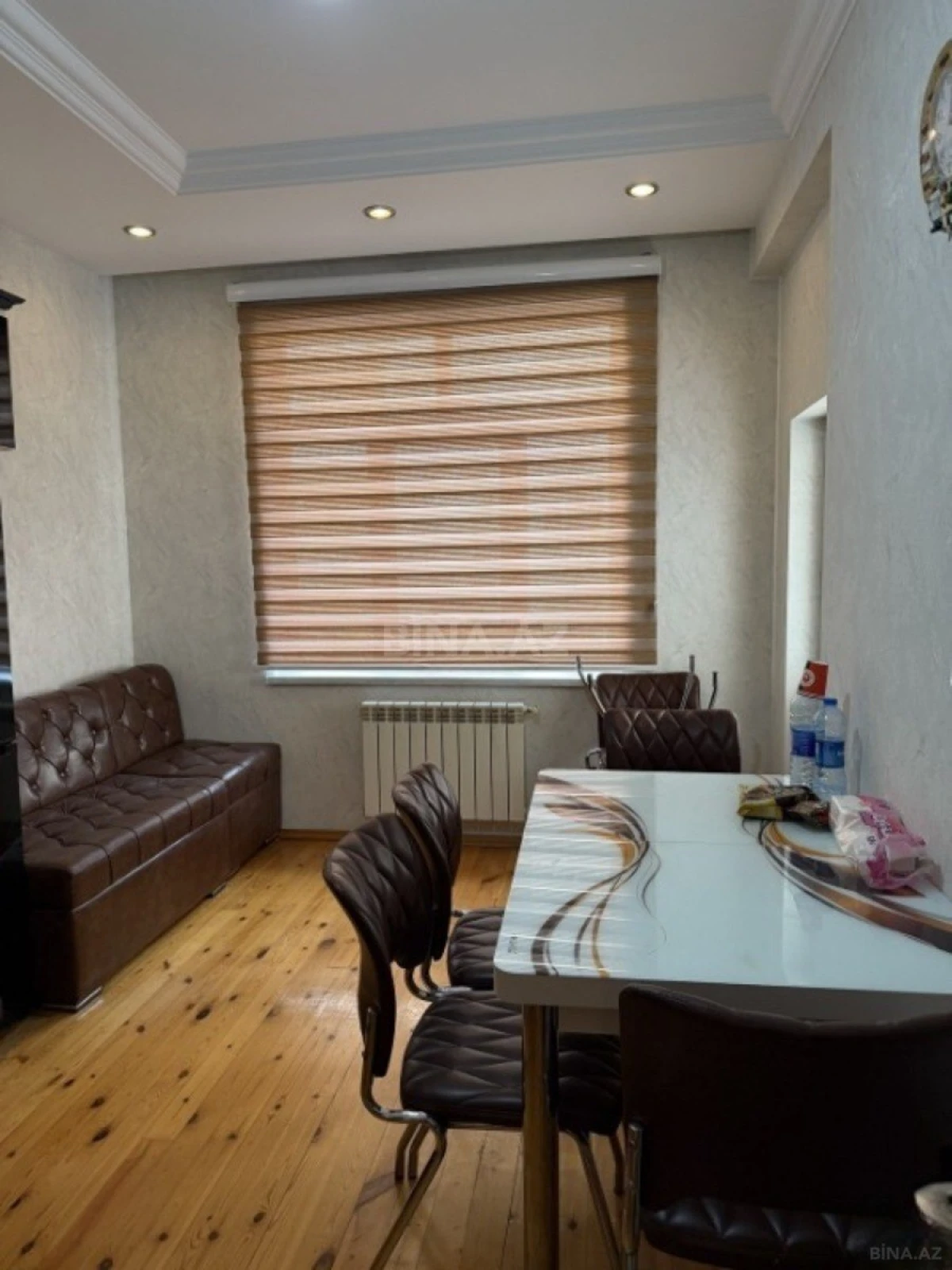 Kirayə verilir 2 otaqlı mənzil 98 m²