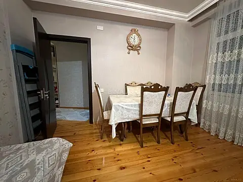 Kirayə verilir 2 otaqlı mənzil 98 m²