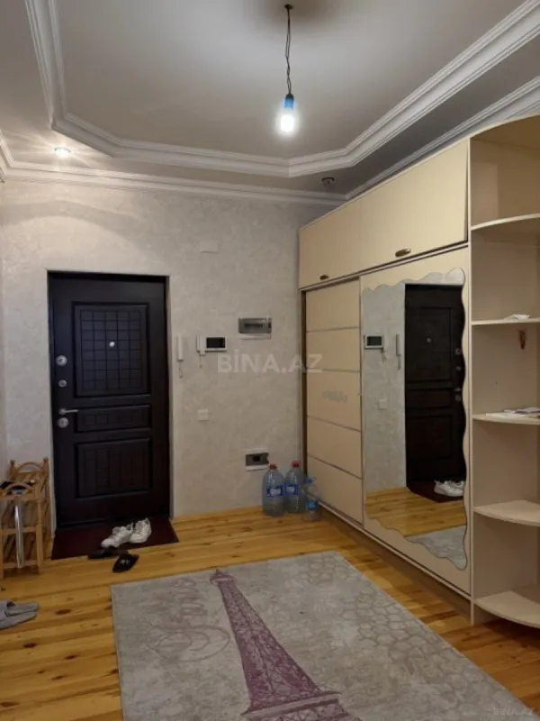 Kirayə verilir 2 otaqlı mənzil 98 m²