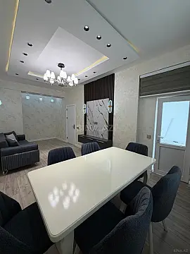 Satılır 2 otaqlı mənzil 85 m²