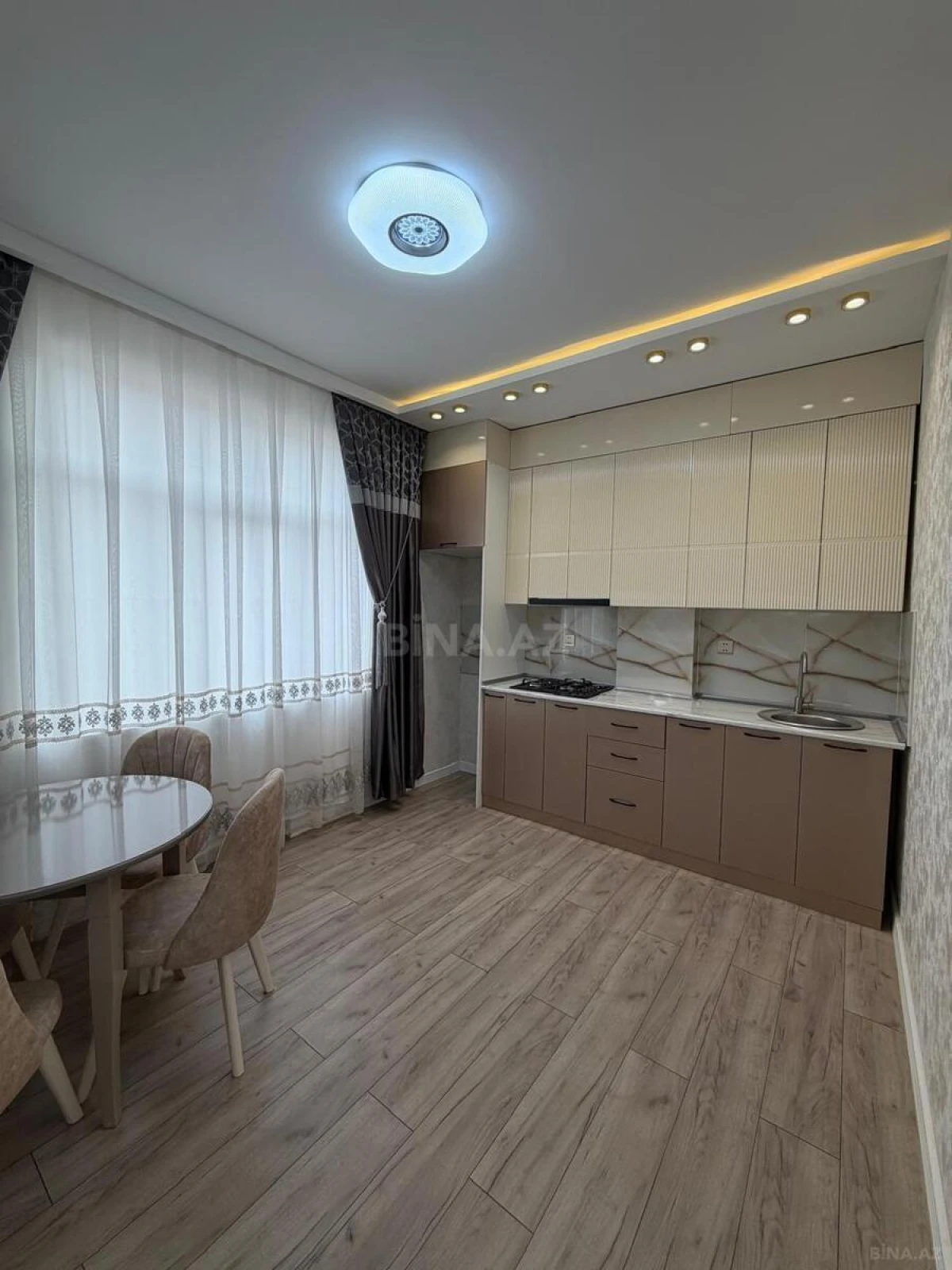 Satılır 2 otaqlı mənzil 85 m²