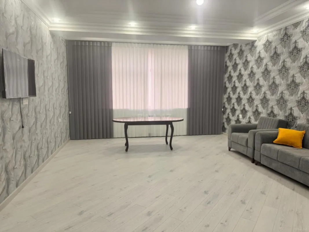 Kirayə verilir 3 otaqlı mənzil 105 m²