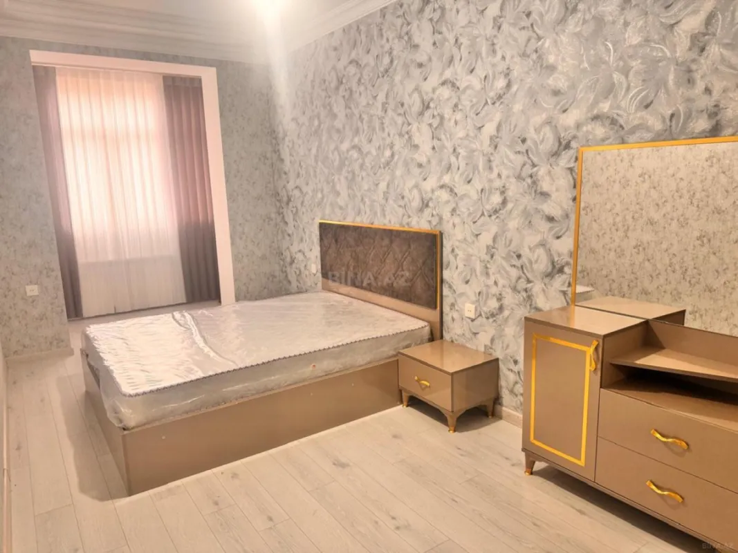 Kirayə verilir 3 otaqlı mənzil 105 m²