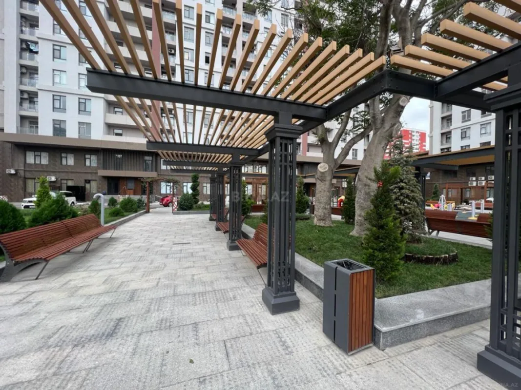 Satılır 3 otaqlı mənzil 133 m²