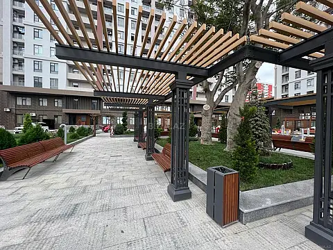 Satılır 3 otaqlı mənzil 133 m²