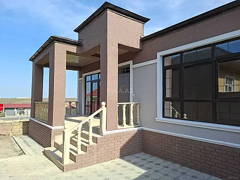 Satılır 4 otaqlı həyət evi 125 m²