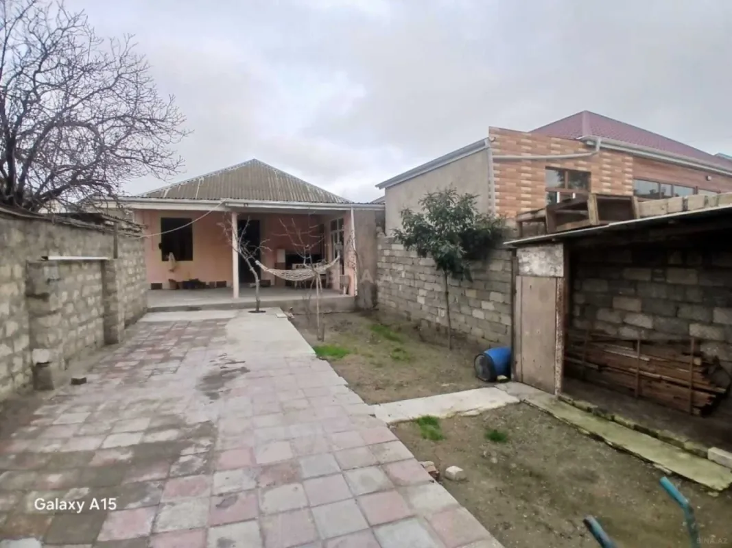 Satılır 5 otaqlı həyət evi 150 m²