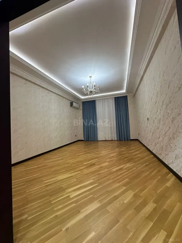Satılır 3 otaqlı mənzil 110 m²