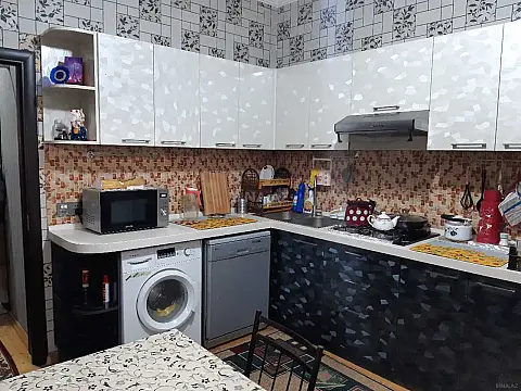 Satılır 6 otaqlı həyət evi 120 m²