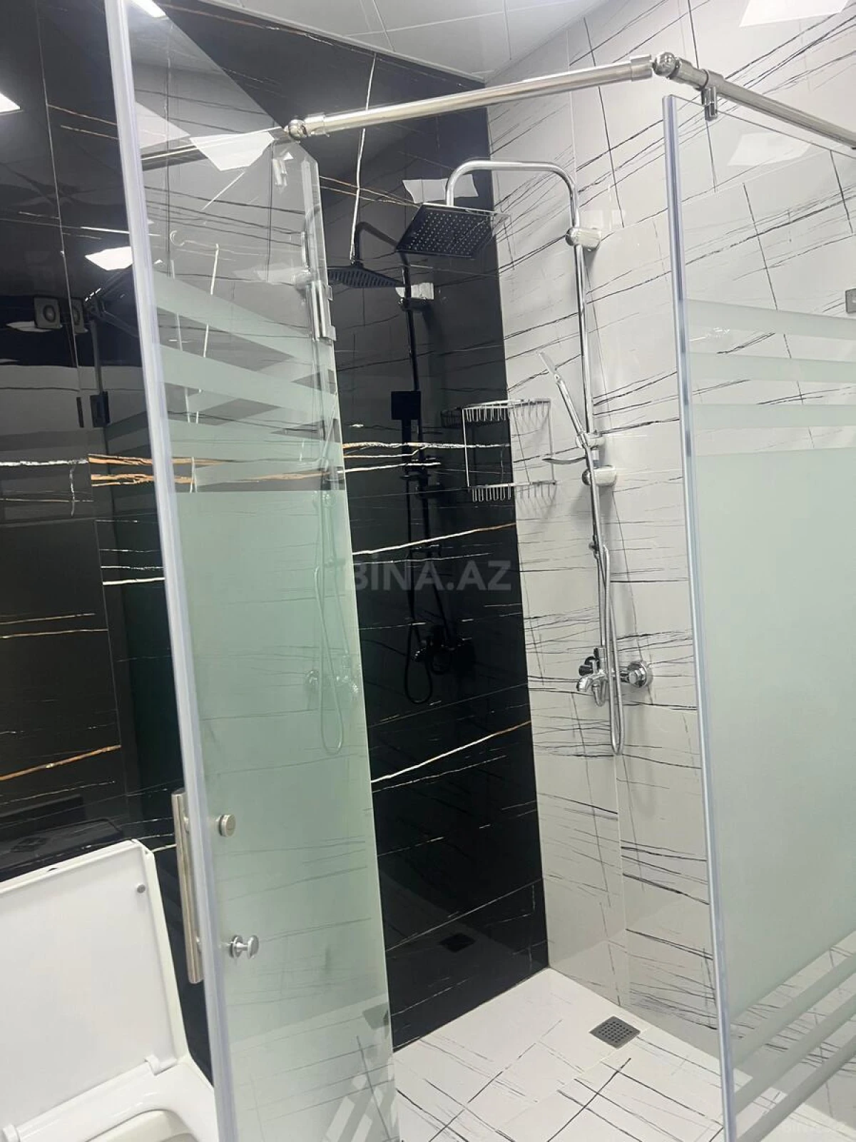 Kirayə verilir 2 otaqlı mənzil 75 m²