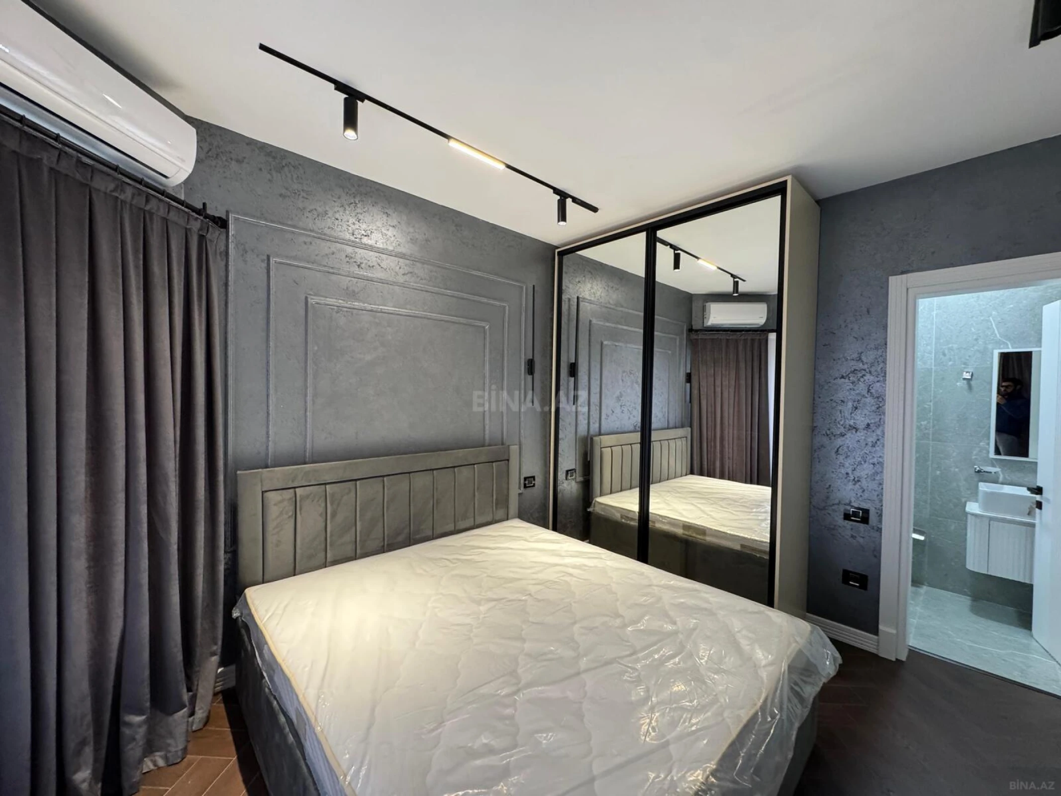 Satılır 5 otaqlı həyət evi 250 m²