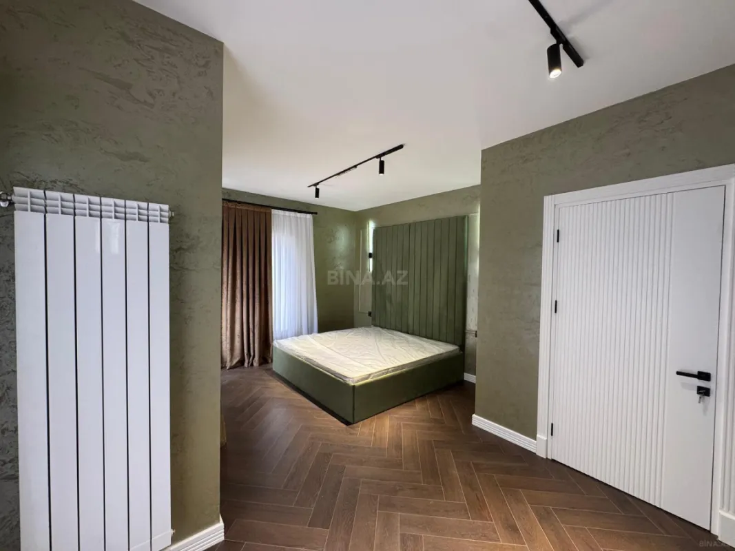 Satılır 5 otaqlı həyət evi 250 m²