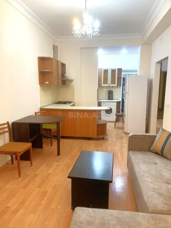 Kirayə verilir 2 otaqlı mənzil 65 m²