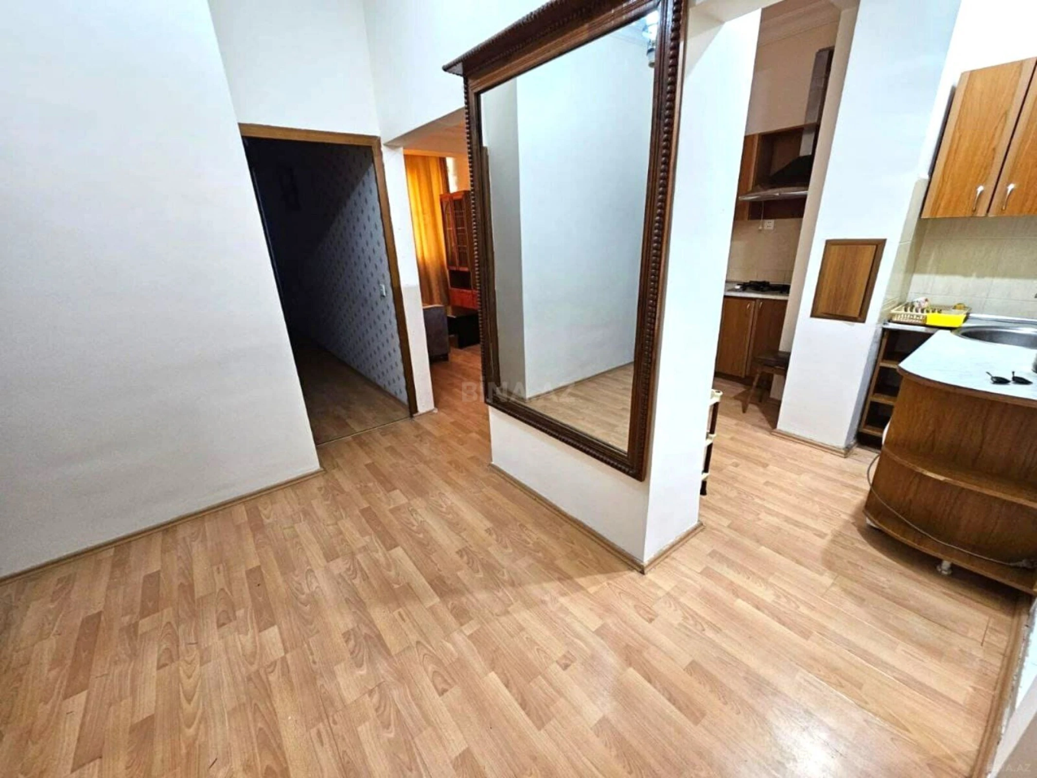 Kirayə verilir 2 otaqlı mənzil 65 m²