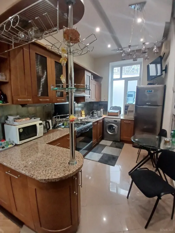 Satılır 3 otaqlı mənzil 100 m²