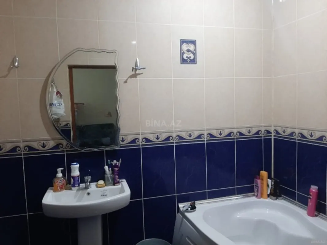 Satılır 4 otaqlı mənzil 150 m²