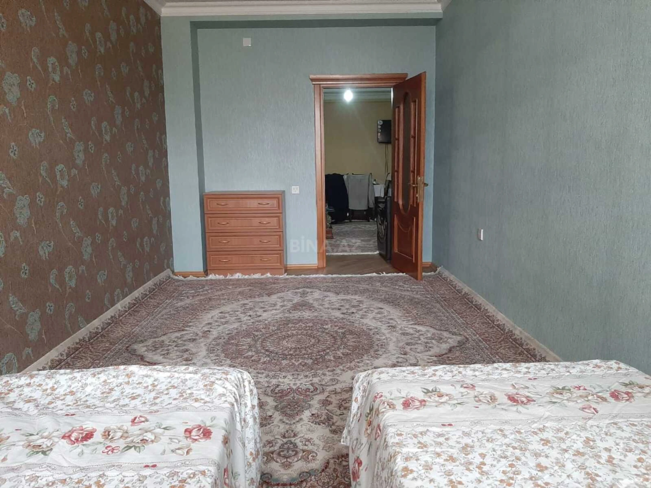 Satılır 4 otaqlı mənzil 150 m²