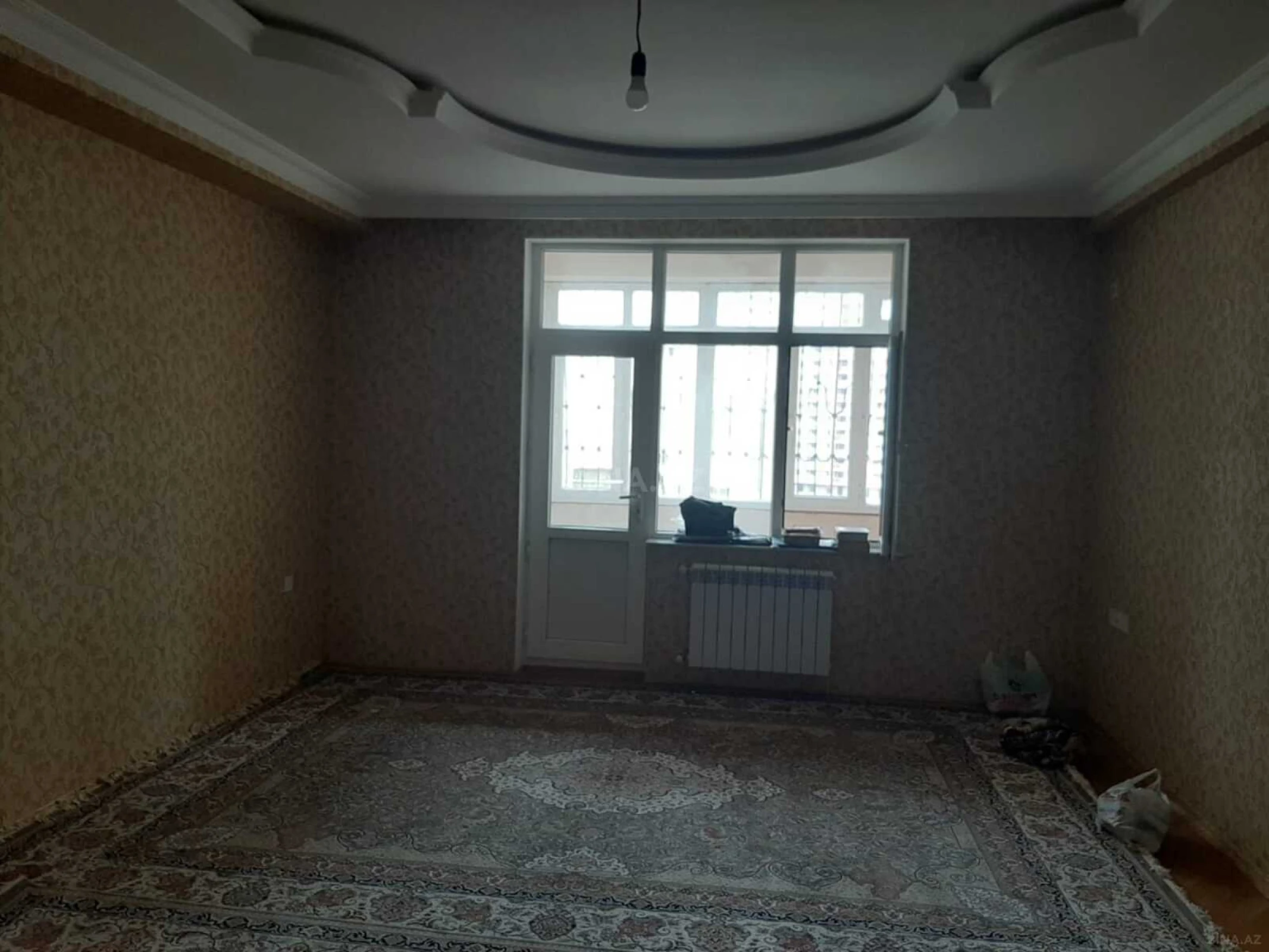 Satılır 4 otaqlı mənzil 150 m²