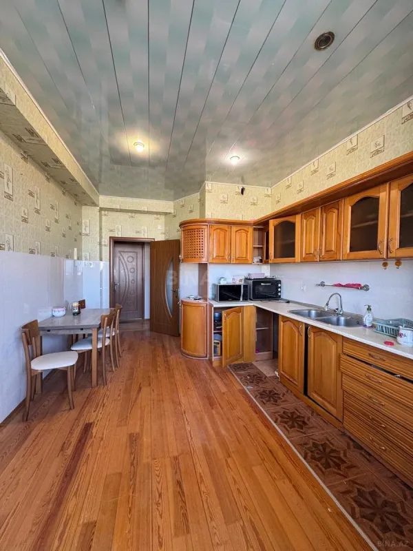 Satılır 3 otaqlı mənzil 115 m²