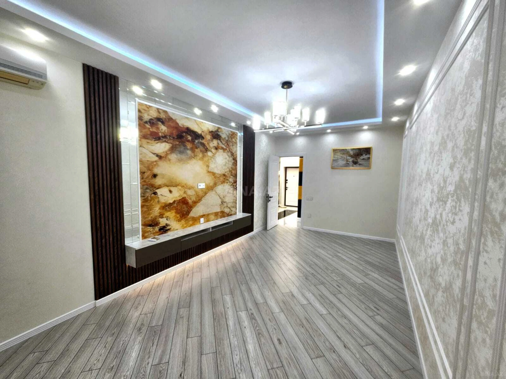 Satılır 3 otaqlı mənzil 95 m²