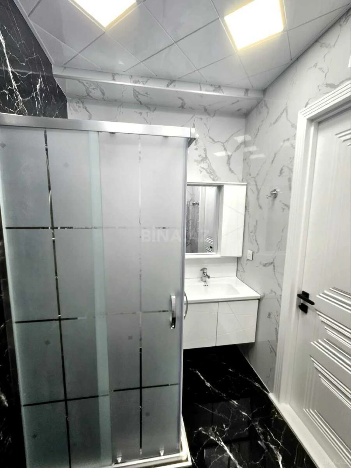 Satılır 3 otaqlı mənzil 95 m²