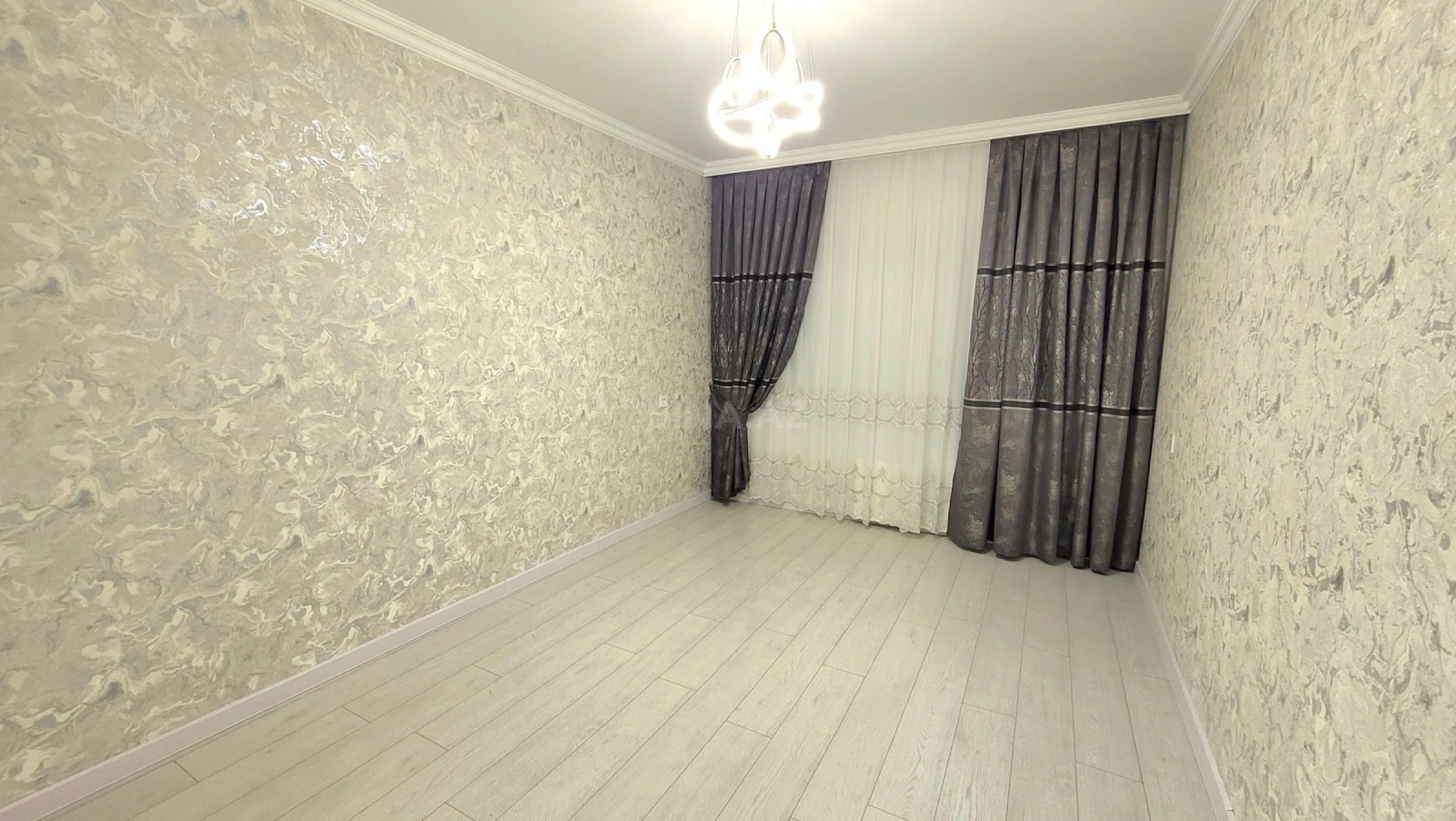Satılır 3 otaqlı mənzil 83 m²