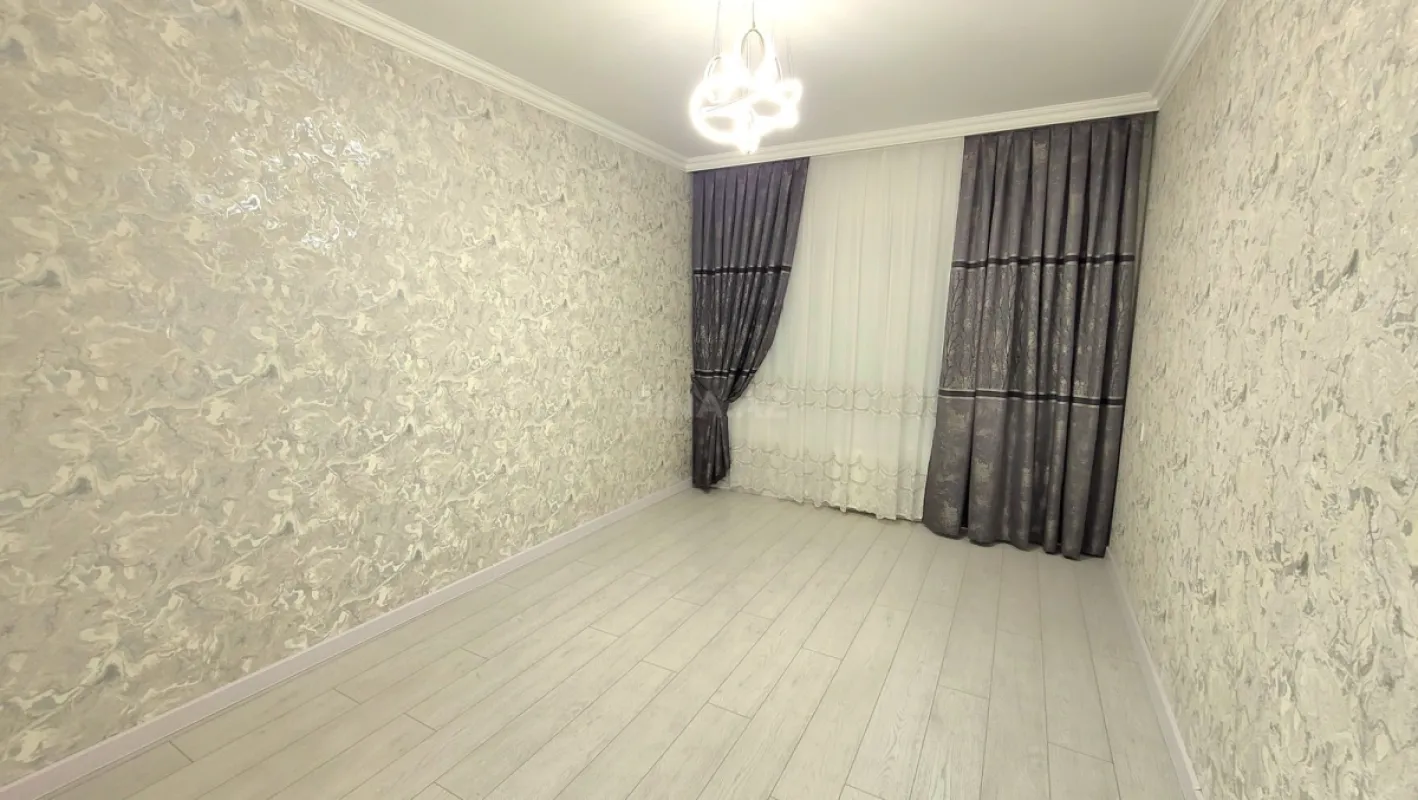 Satılır 3 otaqlı mənzil 83 m²