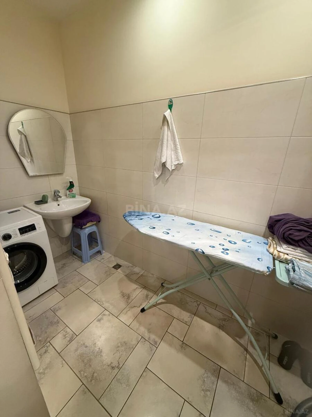 Satılır 4 otaqlı mənzil 210 m²