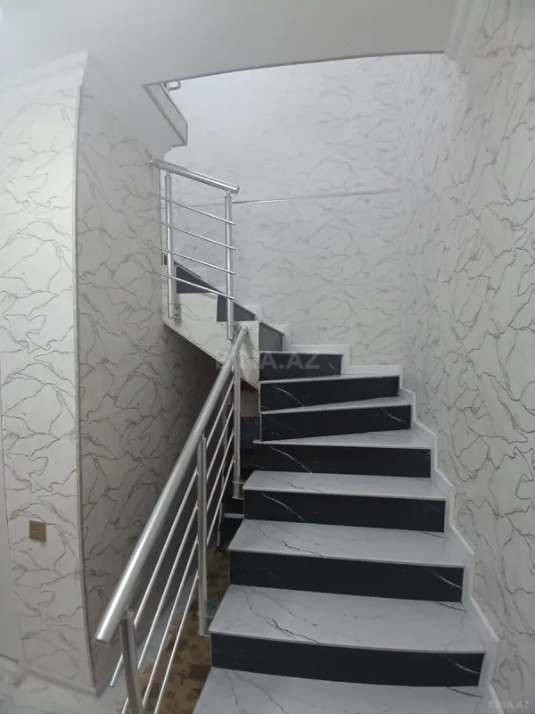 Satılır 4 otaqlı həyət evi 105 m²