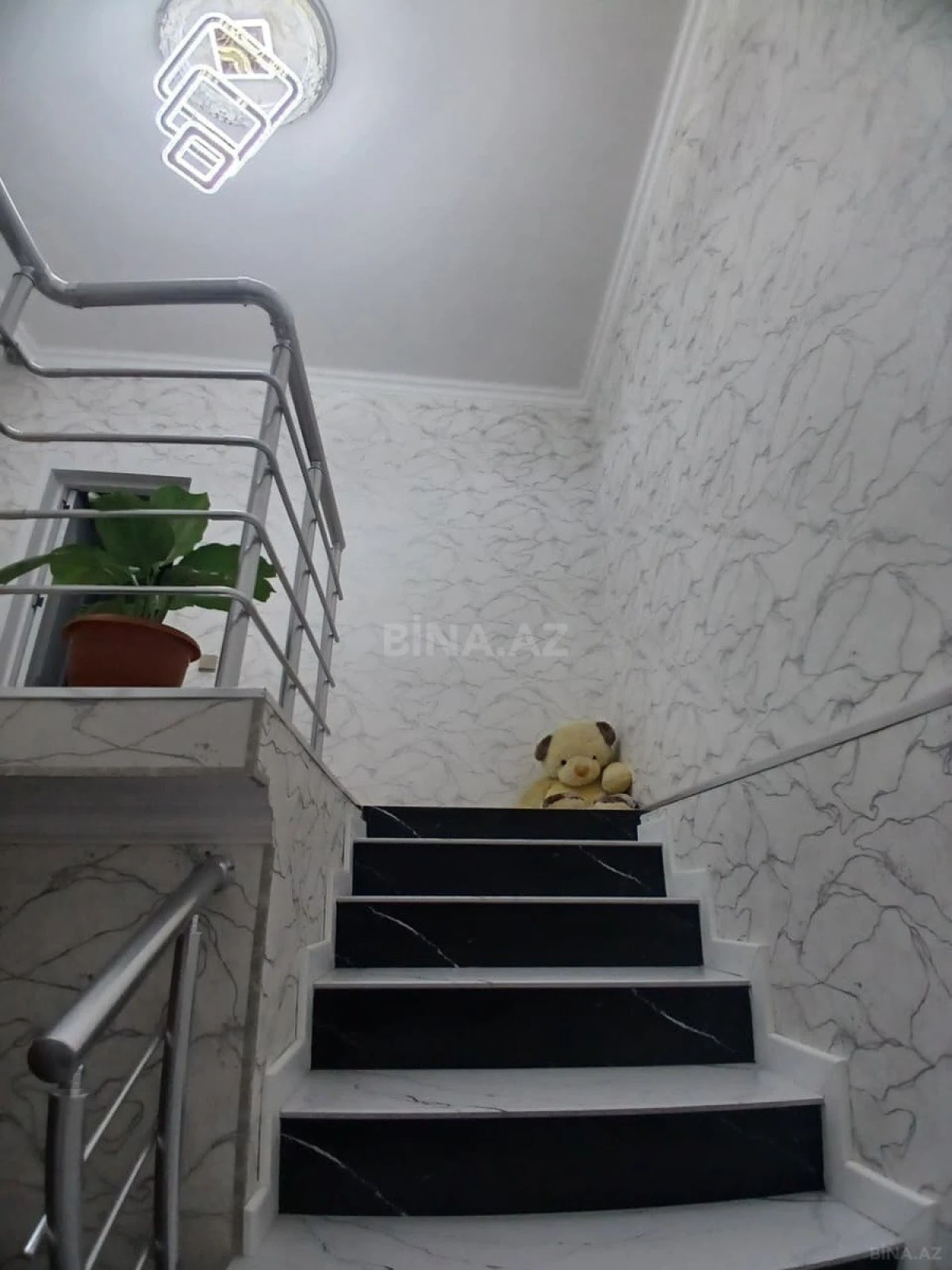Satılır 4 otaqlı həyət evi 105 m²