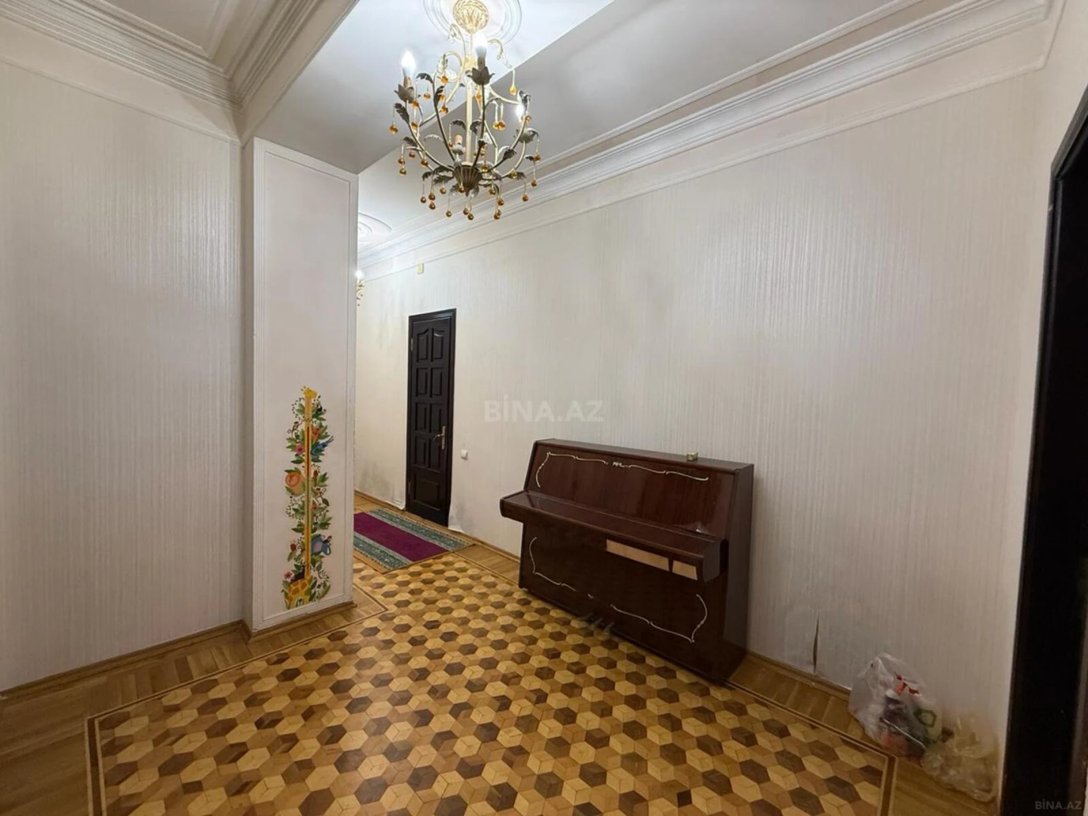 Kirayə verilir 3 otaqlı mənzil 165 m²