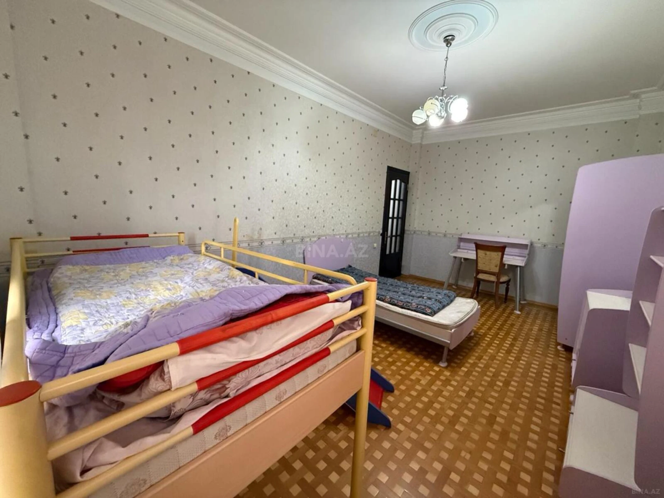 Kirayə verilir 3 otaqlı mənzil 165 m²