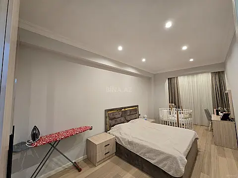 Satılır 1 otaqlı mənzil 70 m²