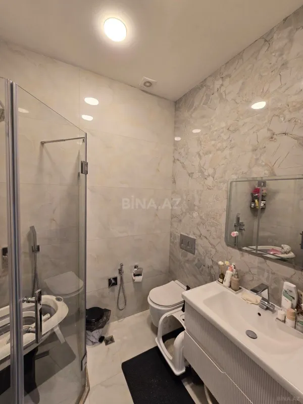 Satılır 1 otaqlı mənzil 70 m²