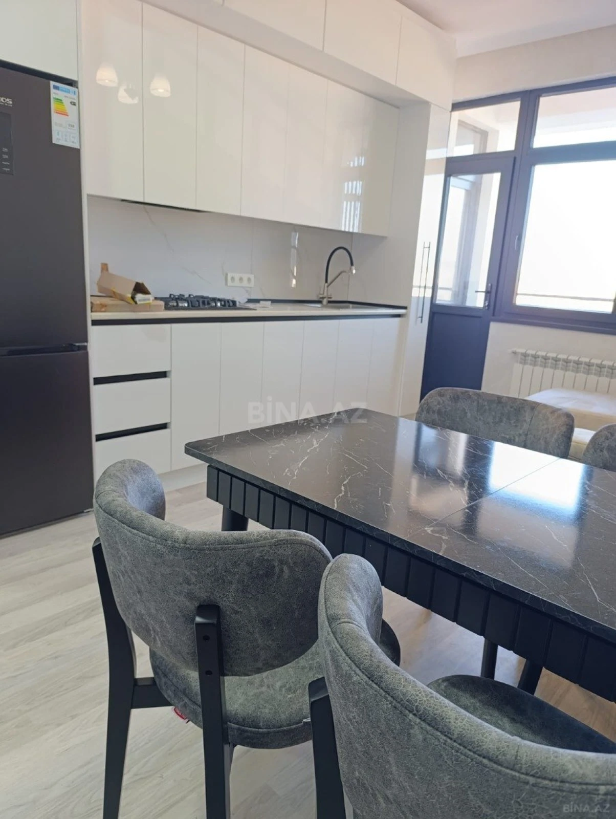 Kirayə verilir 2 otaqlı mənzil 55 m²