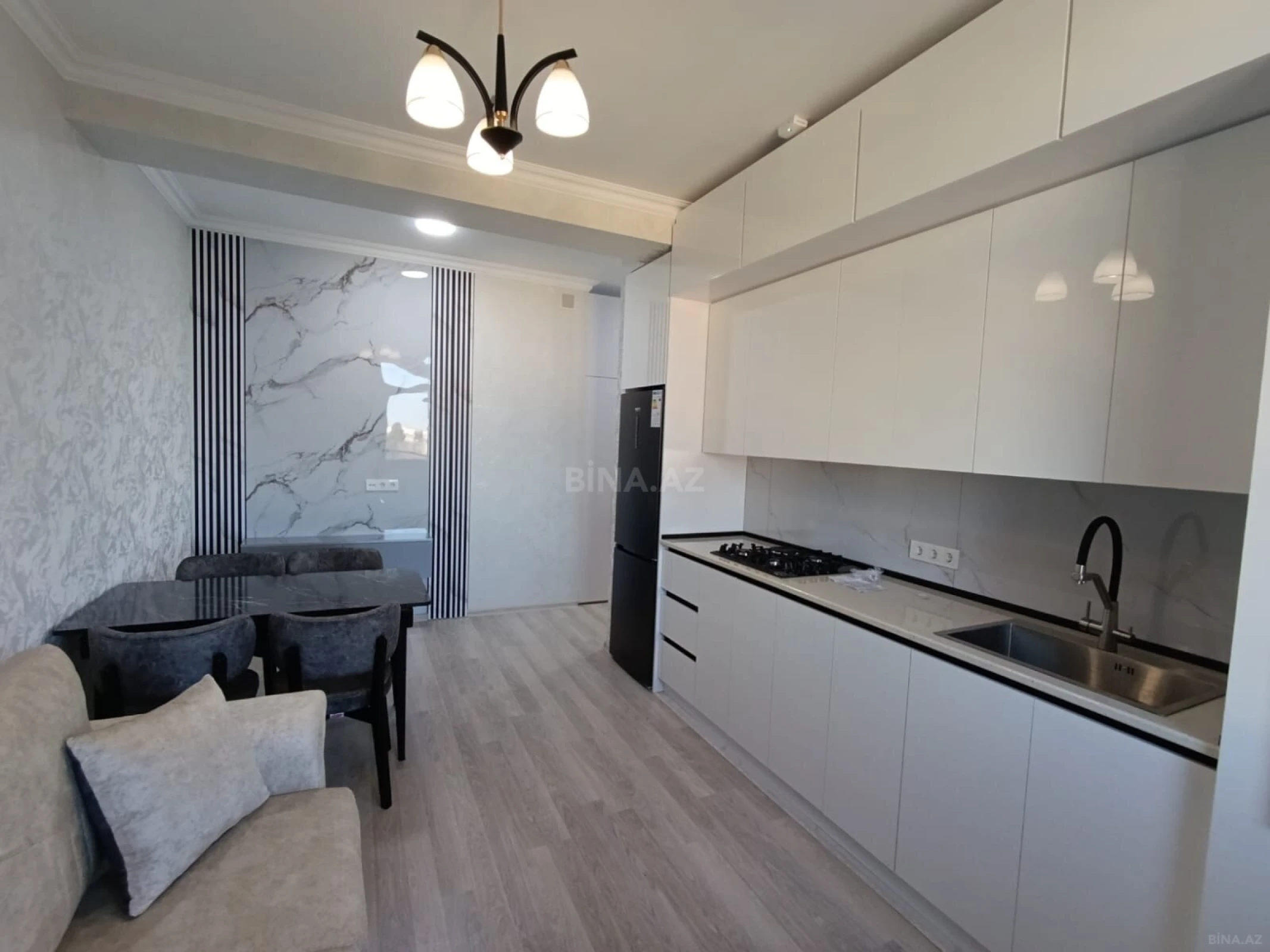Kirayə verilir 2 otaqlı mənzil 55 m²