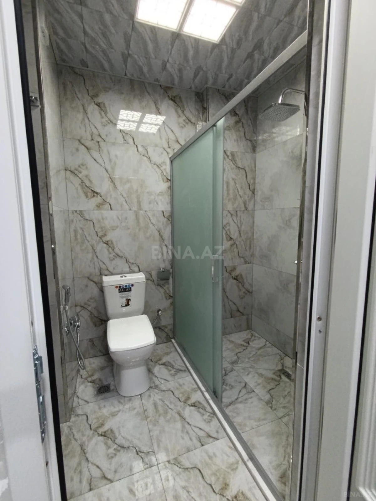 Kirayə verilir 2 otaqlı mənzil 55 m²