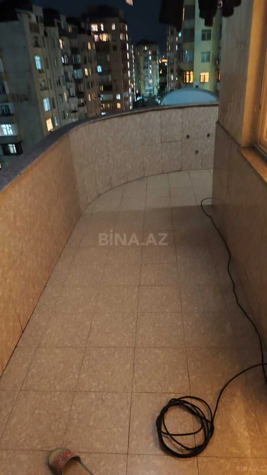 Satılır 3 otaqlı mənzil 120 m²