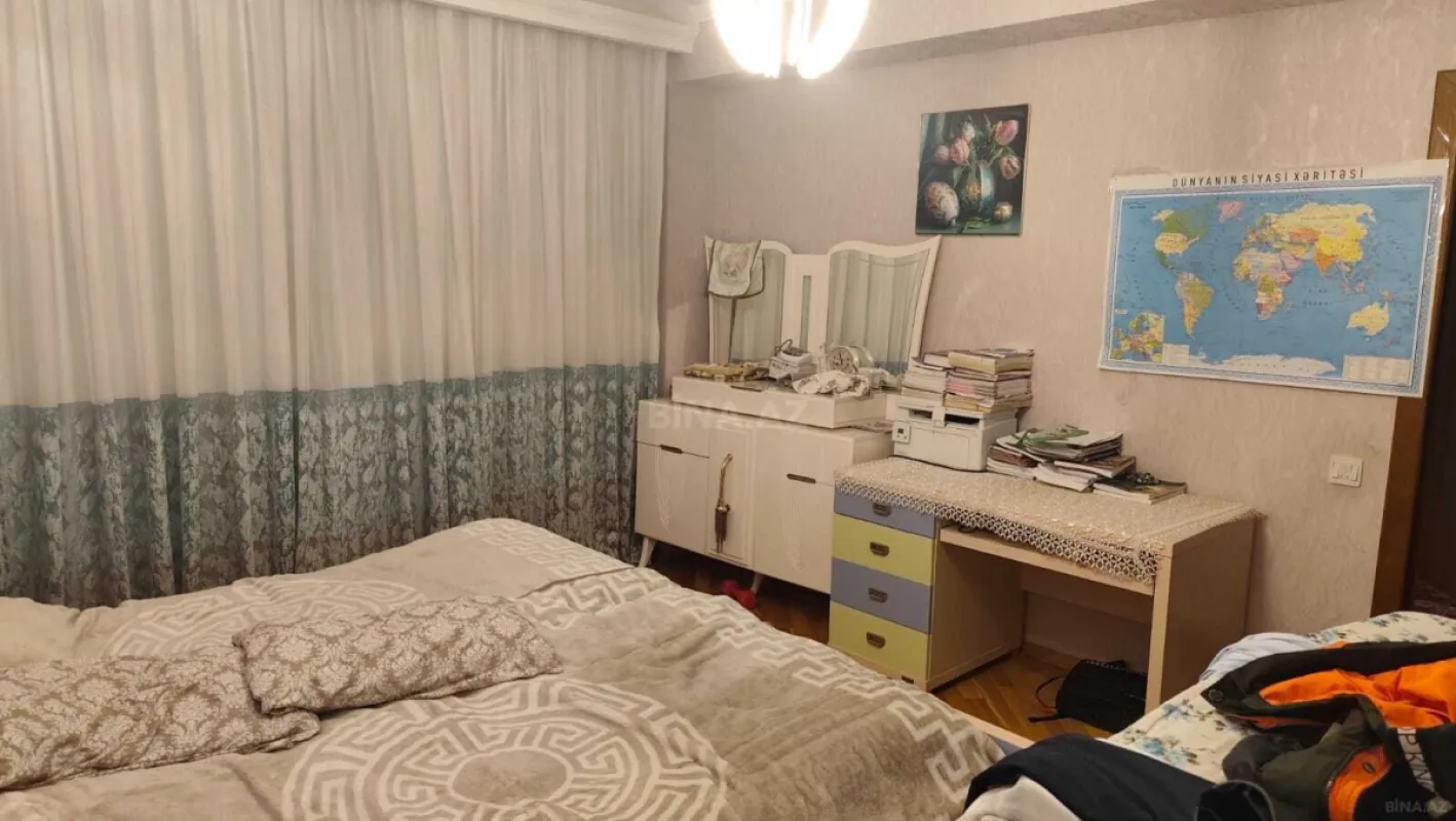 Satılır 3 otaqlı mənzil 120 m²